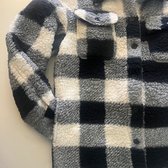 Almost Famous Black and White Sherpa Fleece Plaid Jacket - Picture 3 of 3